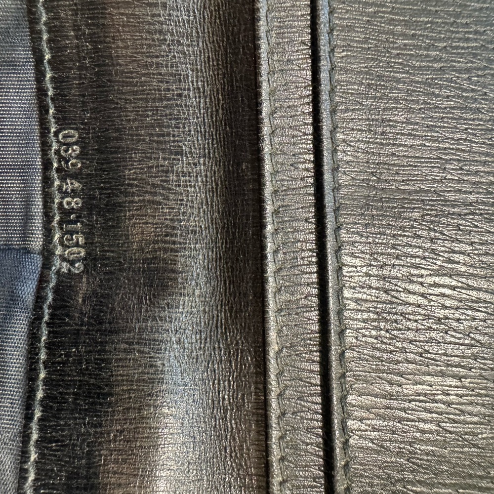 Black Leather Gucci Long Bifold Vertical Wallet - Picture 3 of 12